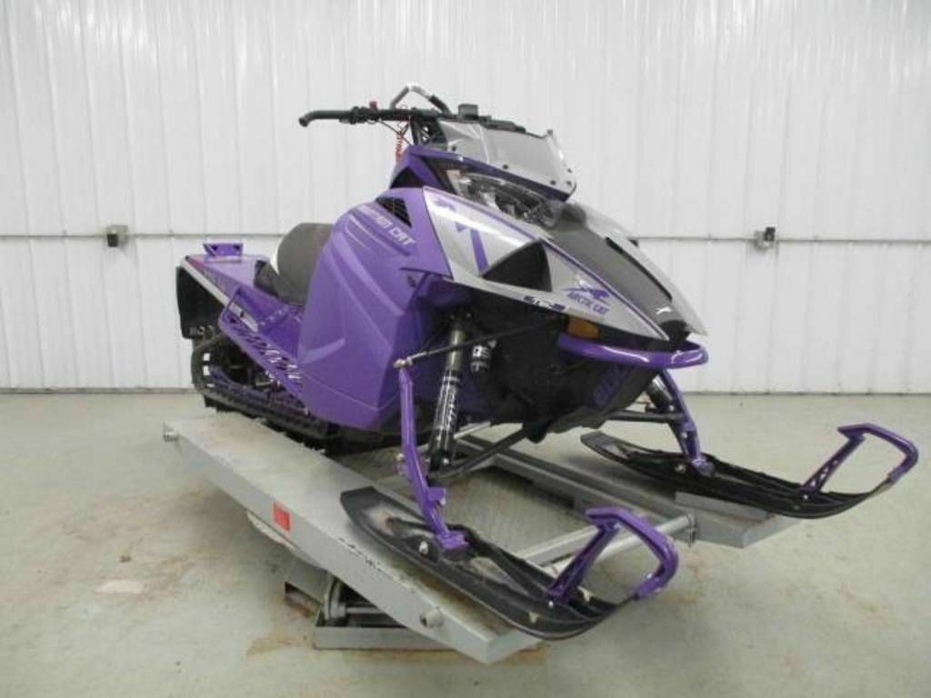 2019 Arctic Cat® M 8000 Mountain Cat 153"